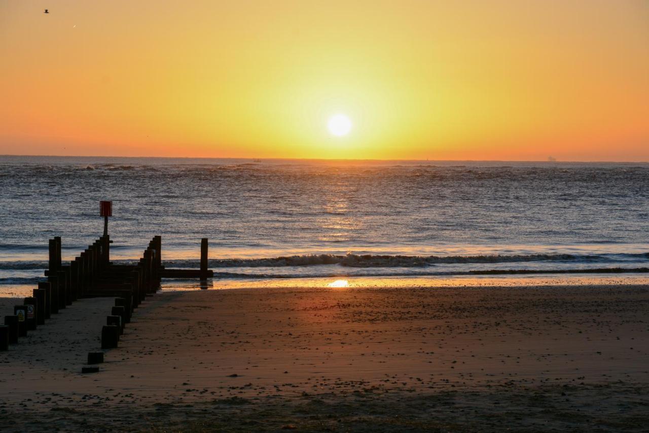 Sea Views Stunning 2 Bedroom Apartment # Lowestoft Exteriér fotografie
